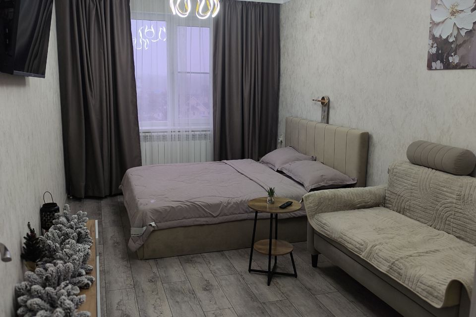 Уютная квартира с видом на церковь и рядом с Вешиной плаза