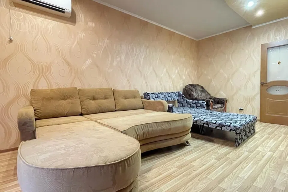 Трехкомнатная квартира на ул. Тульская 