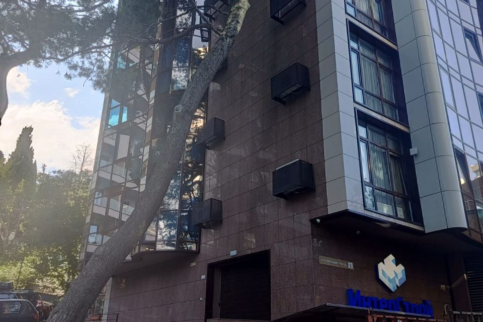 Уютная, квартира в Приморском парке, с видом на море.