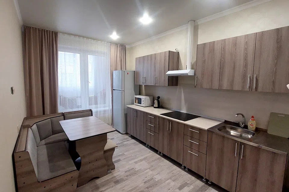 1-к. квартира, 38 кв, 3 кровати