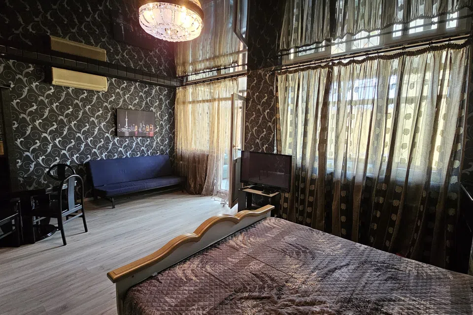 Комната у парка Ривьера
