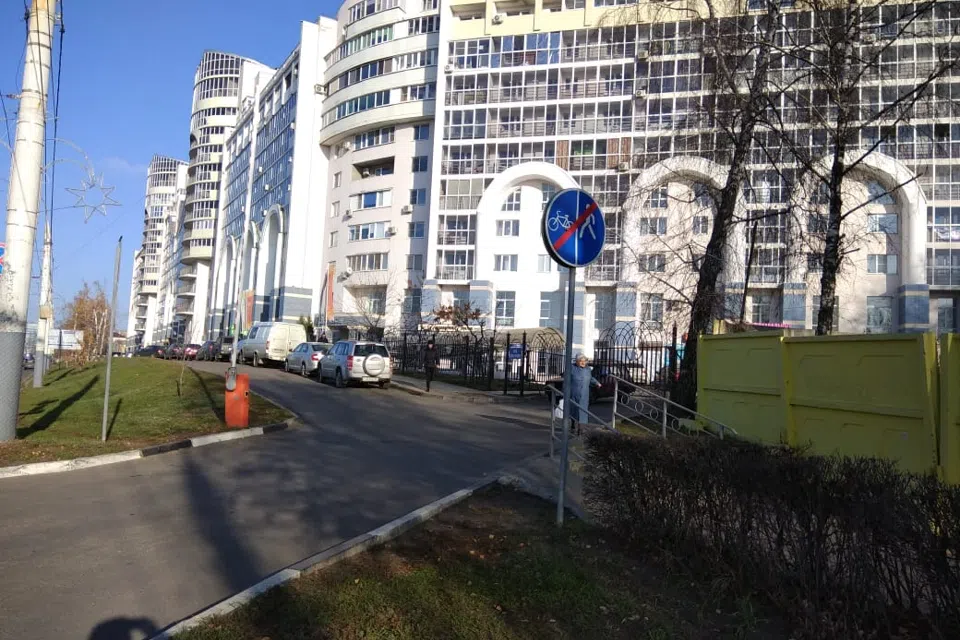 Уютная лофт-студия Алые Паруса с видом на реку и город
