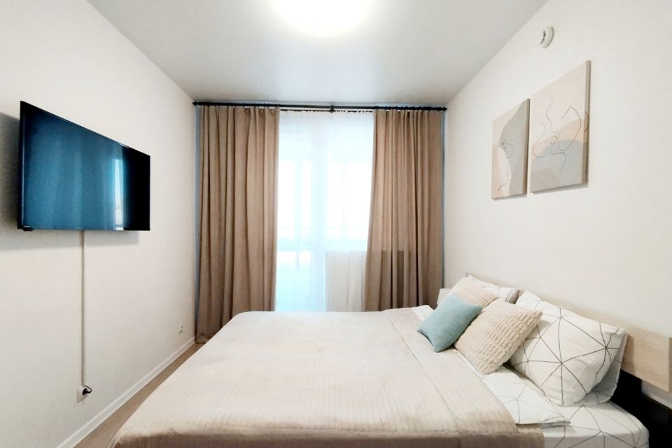 Современная однокомнатная у ЖД вокзала.