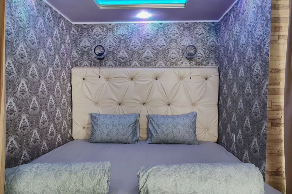КакДома в районе Кольцово с огромной кроватью