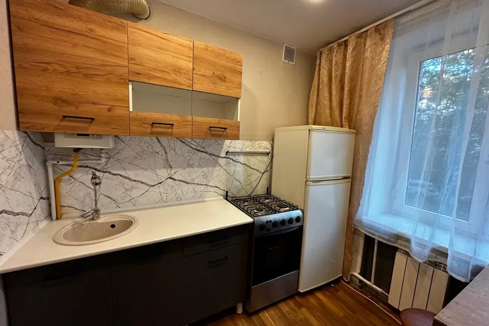 Уютная 1 к кв на 2 этаже, ждёт аккуратных гостей.
