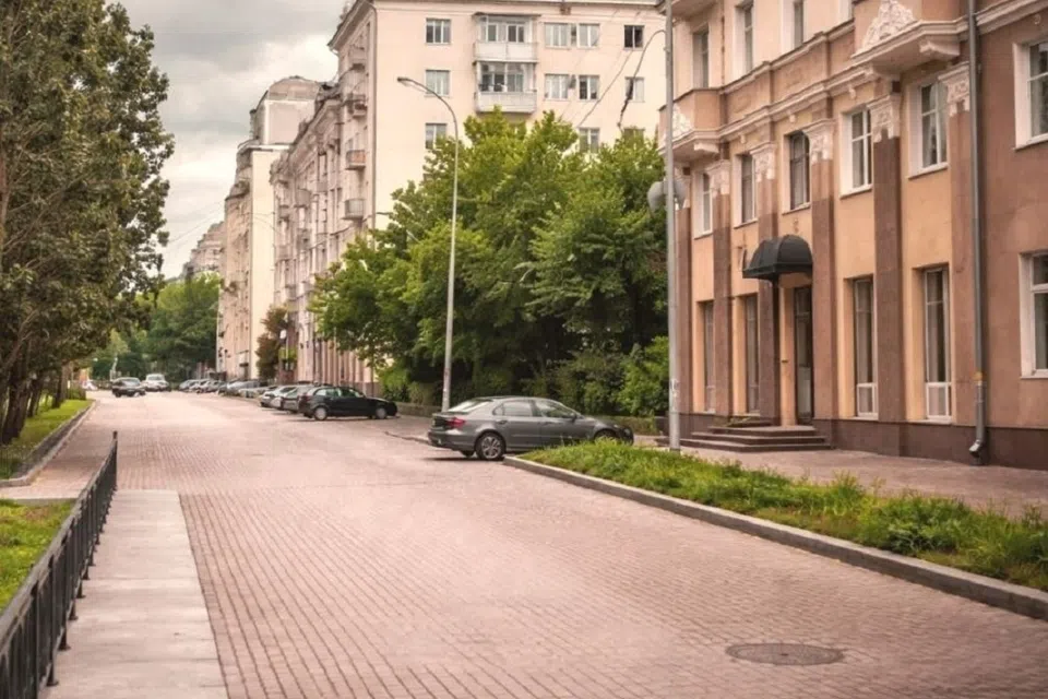 Дворянское гнездо с видом на Плотинку