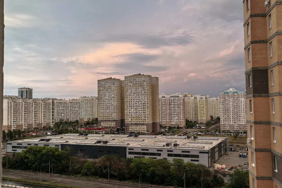 Евро 2х комнатная квартира с парящей кроватью