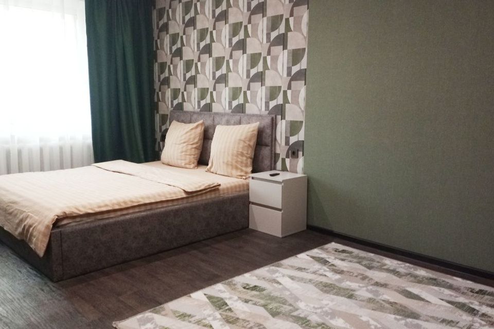 Двухкомнатная квартира недалеко от центра