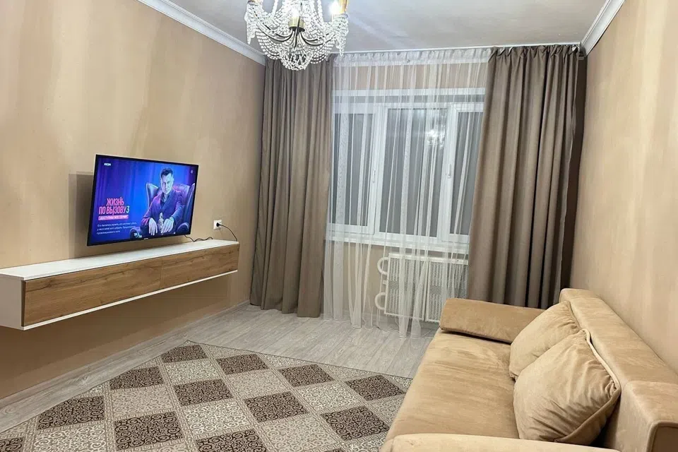 Квартира в тиxoм цeнтpе города