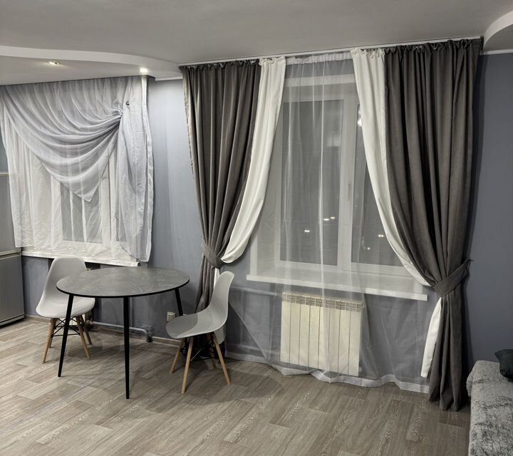 Квартира на Челюскинцев 14