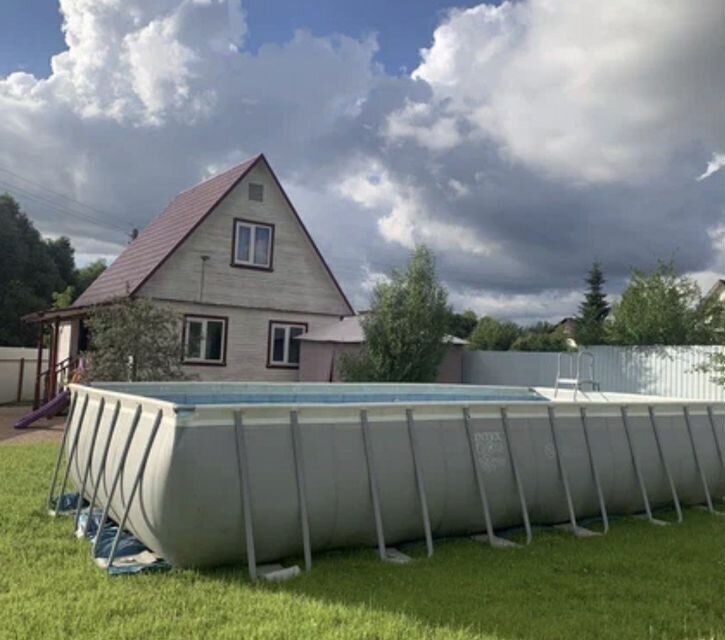 Дом с баней и банным чаном