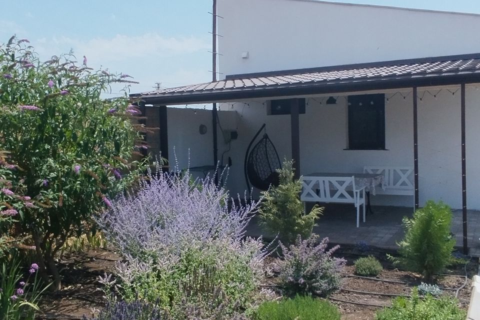 Домик у чёрного моря