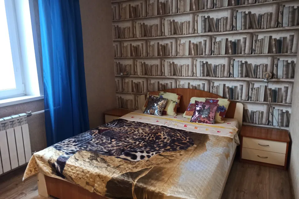 Взлетная , рядом с Т.Ц. Июнь, Планета, автовокзал