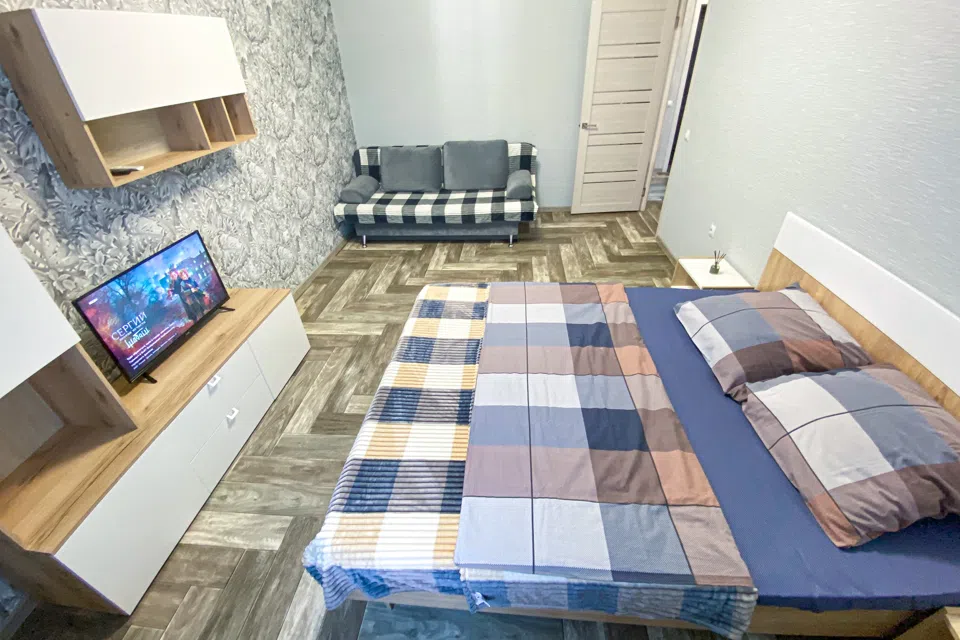 Уютная квартира с панорамным балконом
