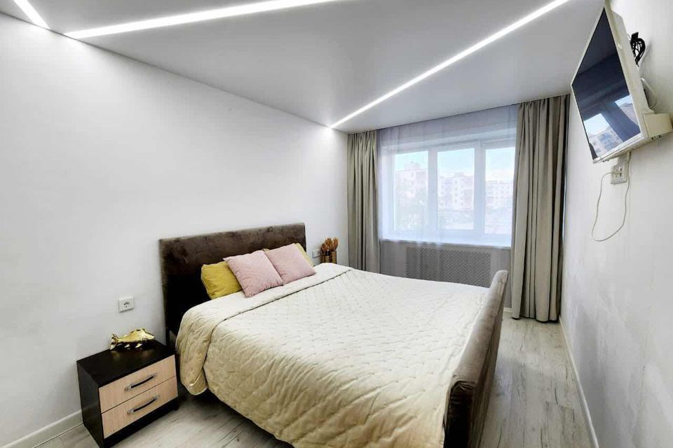 Двухкомнатная квартира на Дзержинского 9