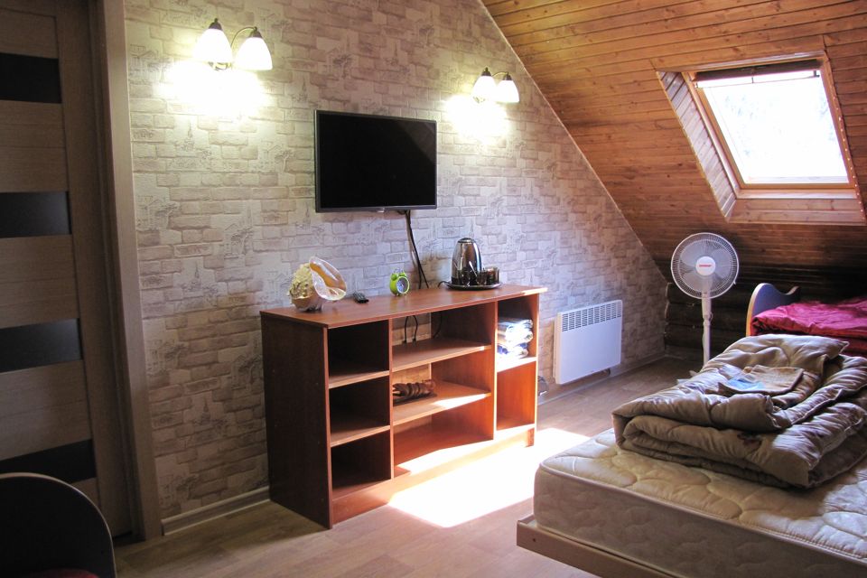 Четырехместный мансардный номер с  видом на звезды