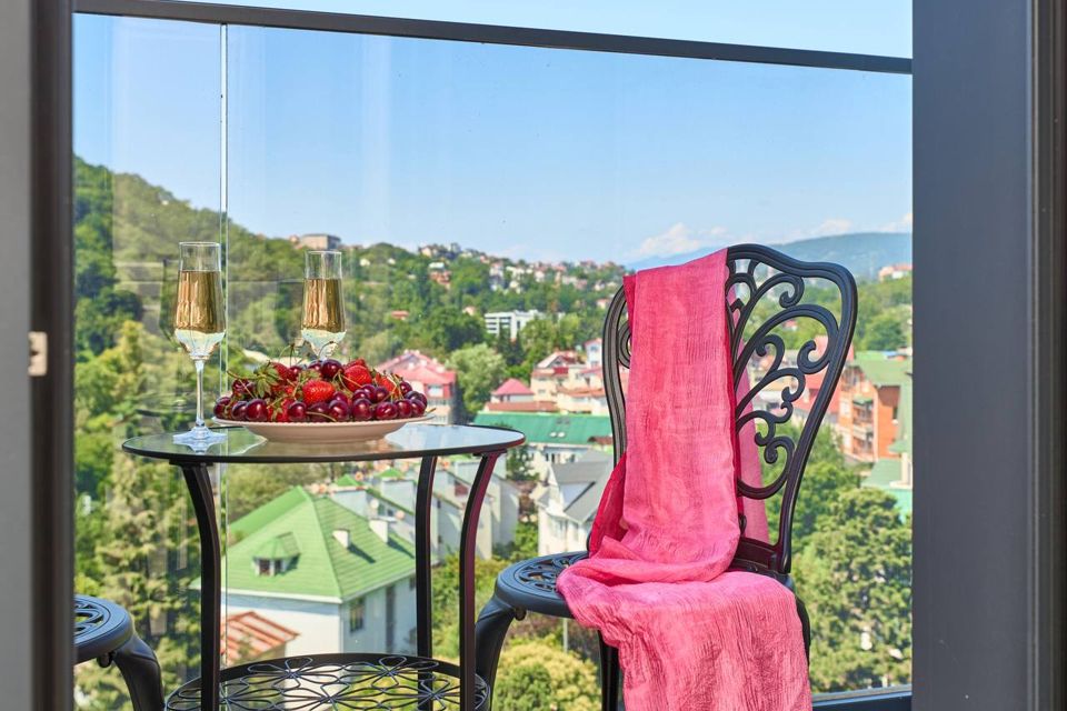 Уютная квартира с балконом и видом на парк Дендрарий ЛаМар 