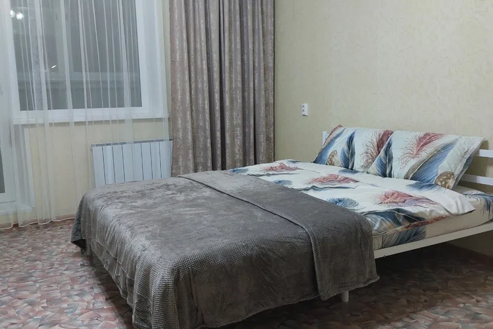 Сдам посуточно 1-к. квартиру 40,5 кв.м.