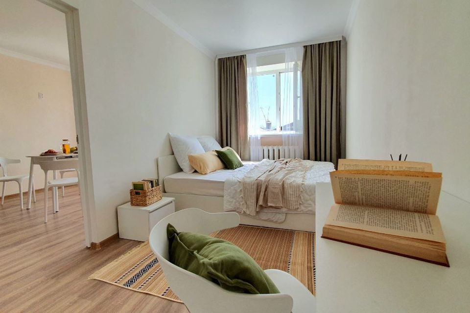 Двушка с балконом выходом на Арбат