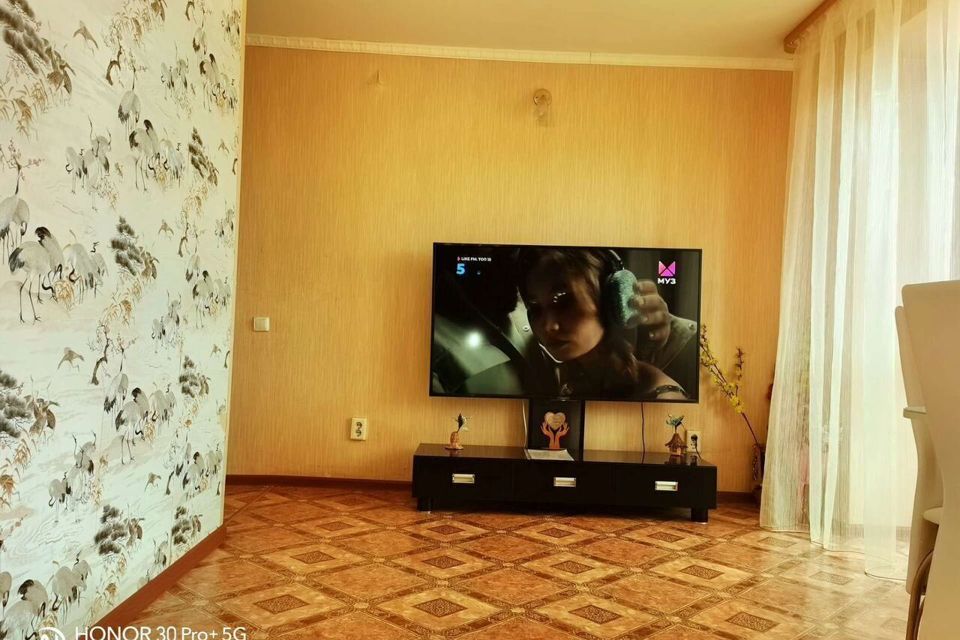 3-к квартира на Первостроителей 4