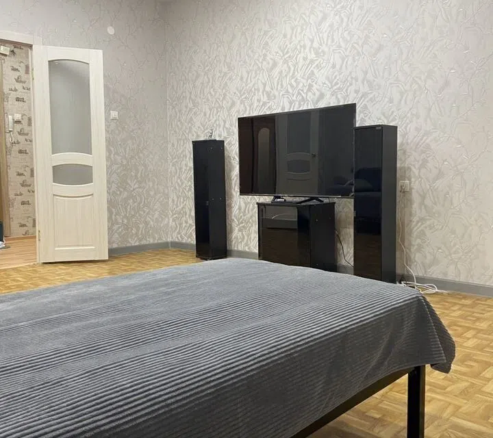 Уютная квартира в 12-м микрорайоне, 13