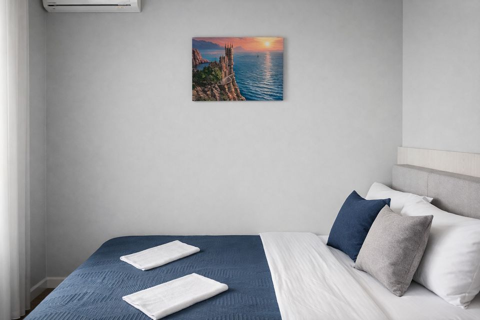 Дизайнерская студия с видом на горы