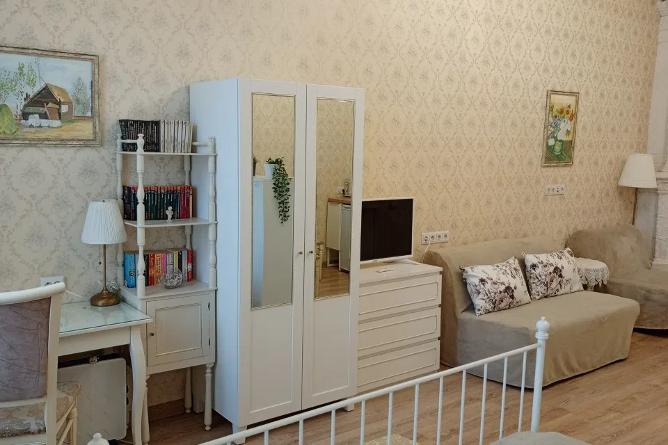 Комната-студия 32м в четырёхкомнатной квартире