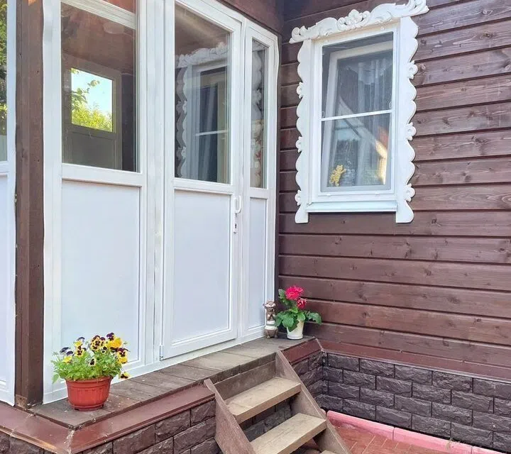Дом РЫЖИЙ КОТ для семейного отдыха