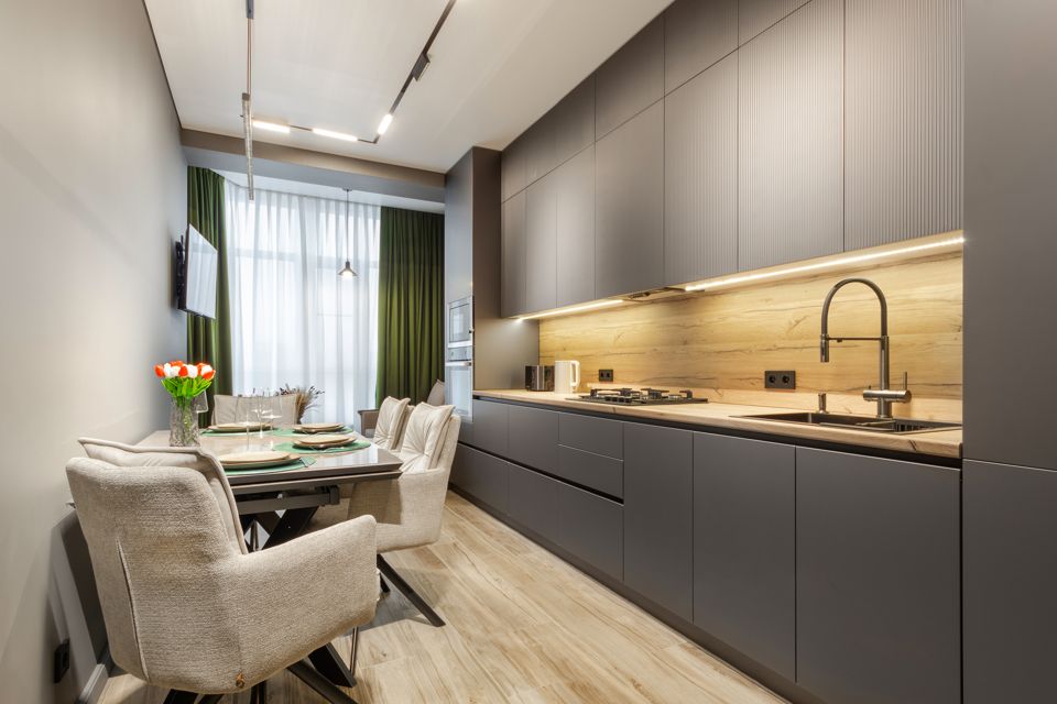 НОВЫЕ АПАРТАМЕНТЫ В ДОМЕ С ЧАСАМИ. ВИД НА ЭЛЬБРУС