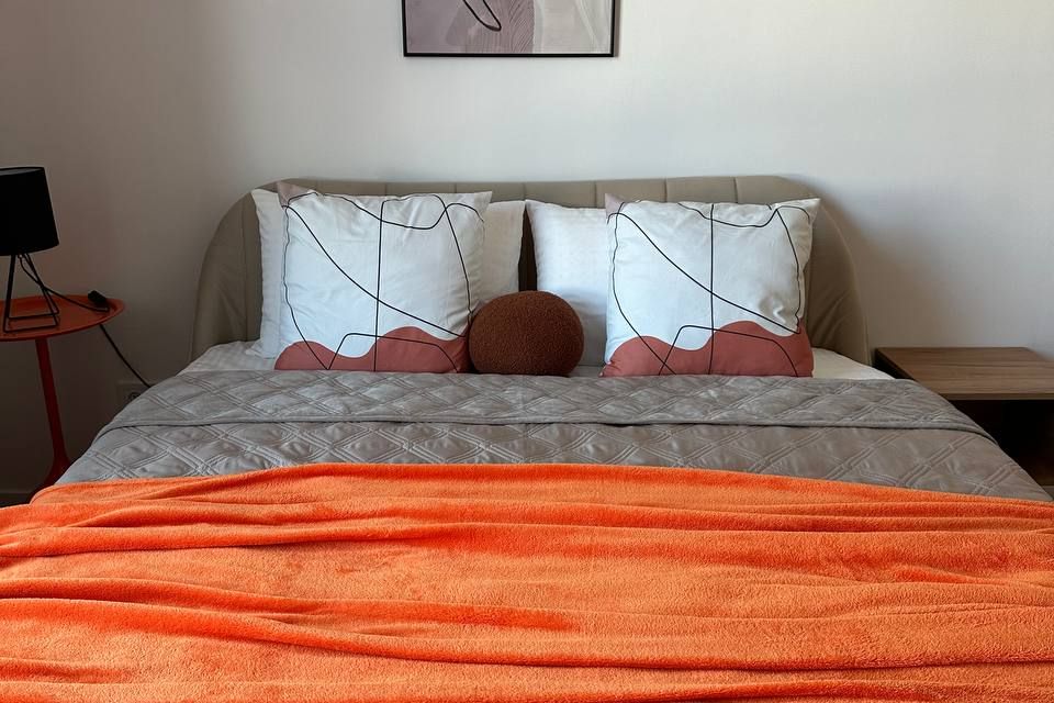 Светлая студия с видом на центр