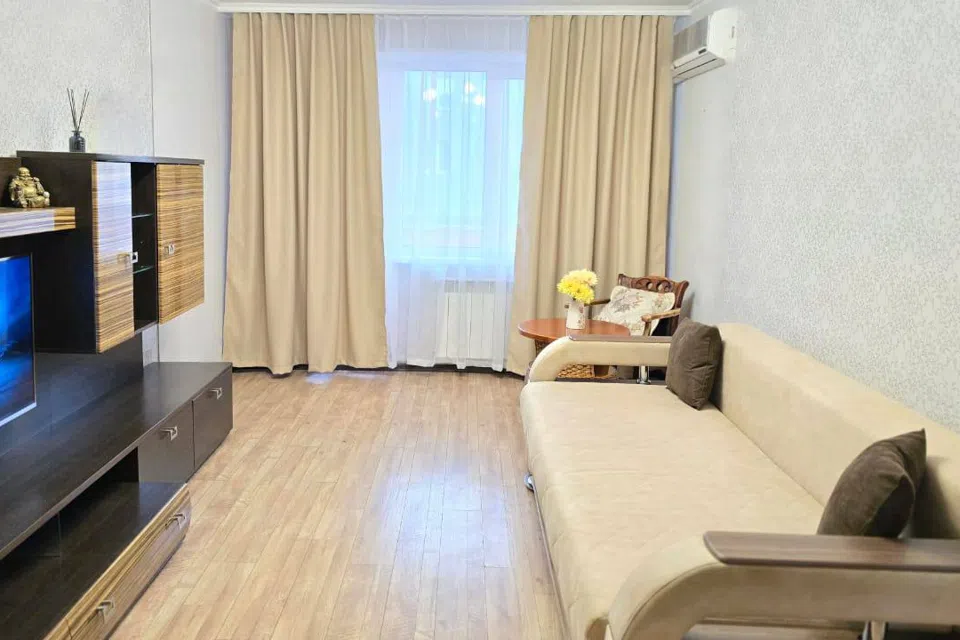 2-комн. квартира посуточно в Уссурийске