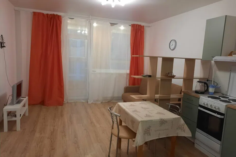 Уютная квартира с видом на Уктус. 