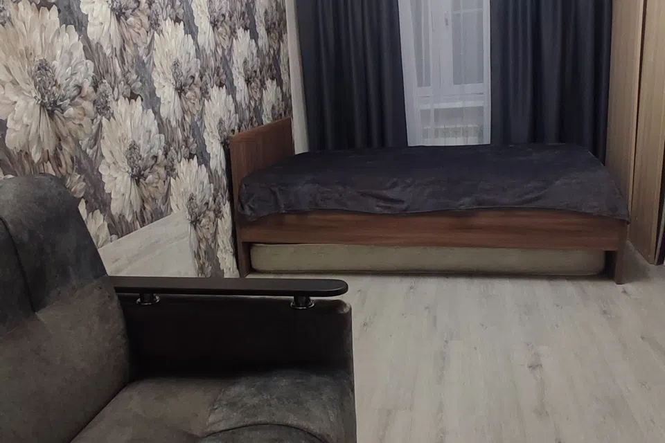 Квартира на Великолукской 15