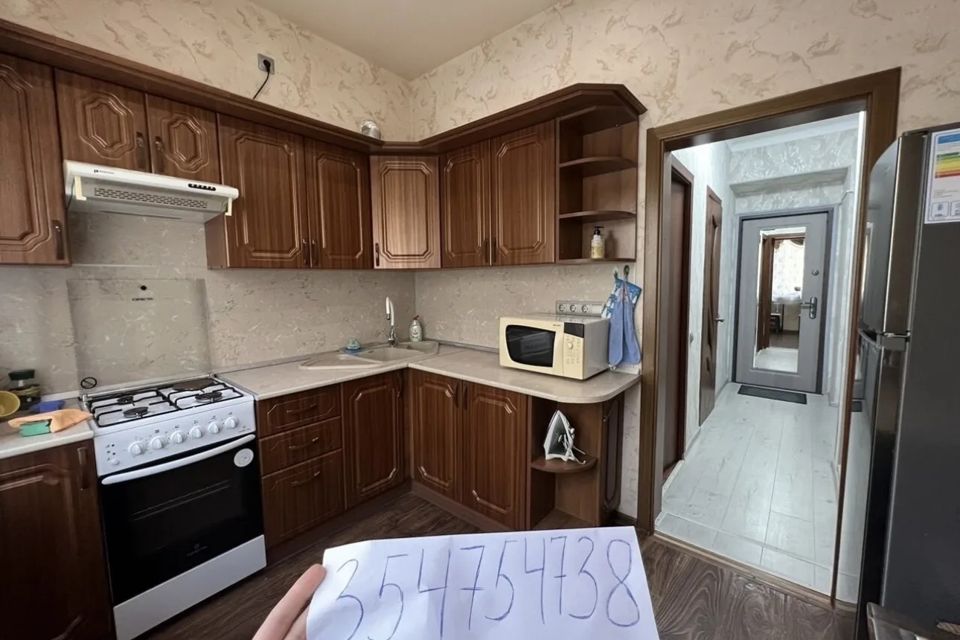 Уютная квартира с видом на платановую аллею центр города