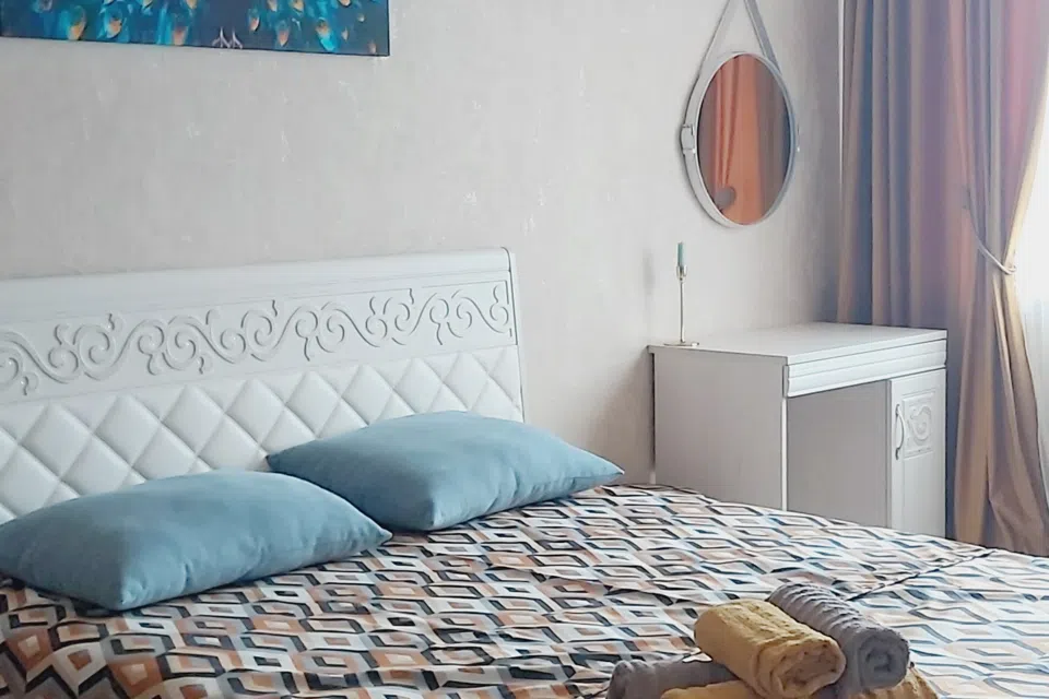 3 ком кв в Центре с видом на золотой мост