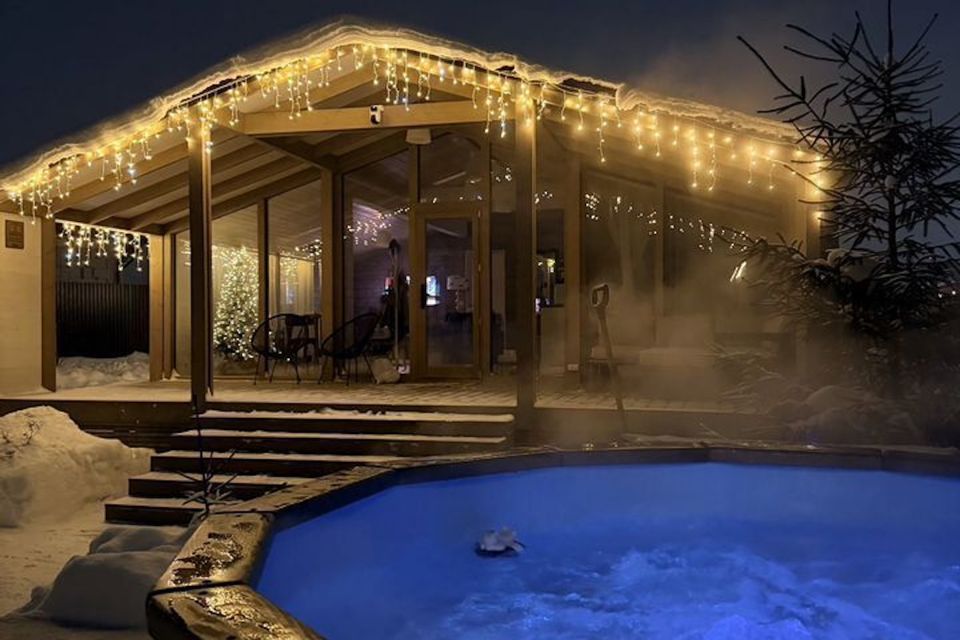 Пpeкpacный панорамный дом с русской баней и горячей купелью