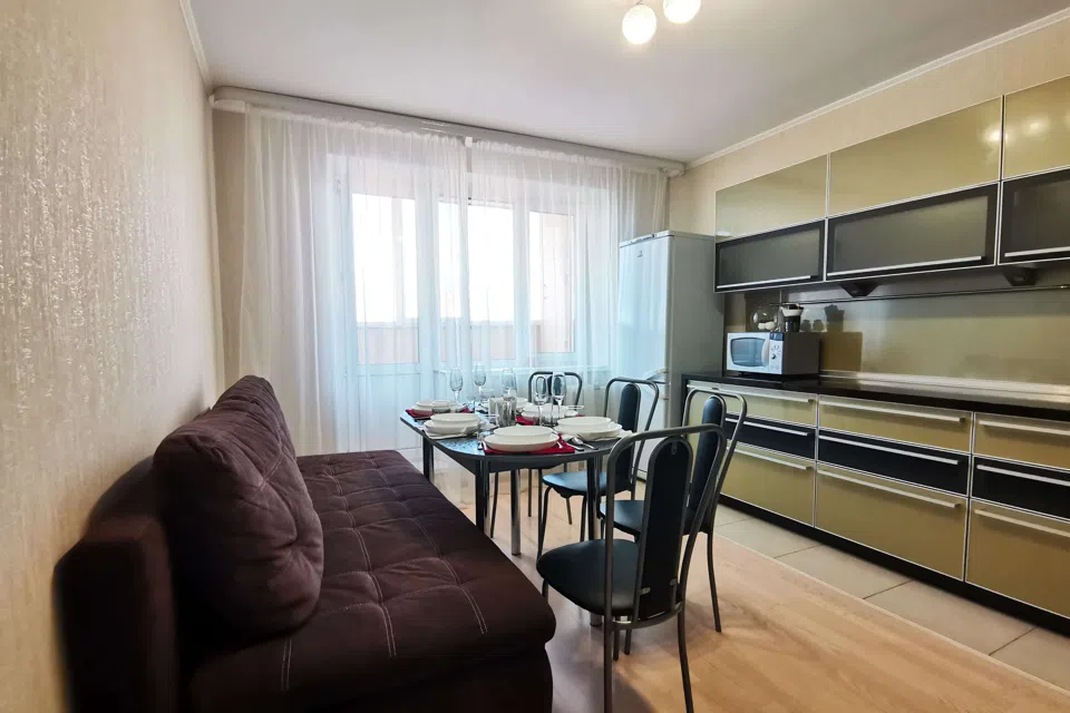 ATMA HOUSE-В шаговой доступности гипермаркет Окей