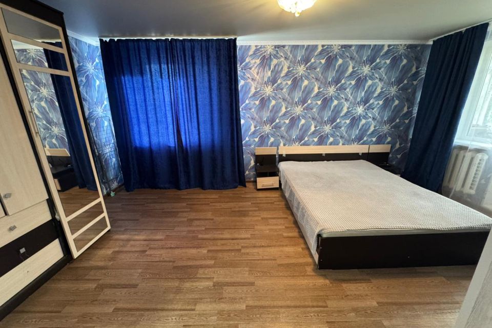 Уютна квартира в самом центре поселка