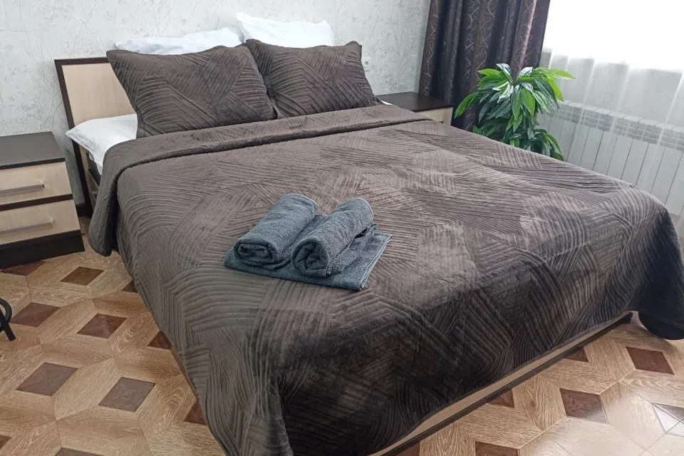 Апартаменты сети Все в гости - с красивым видом из окна 
