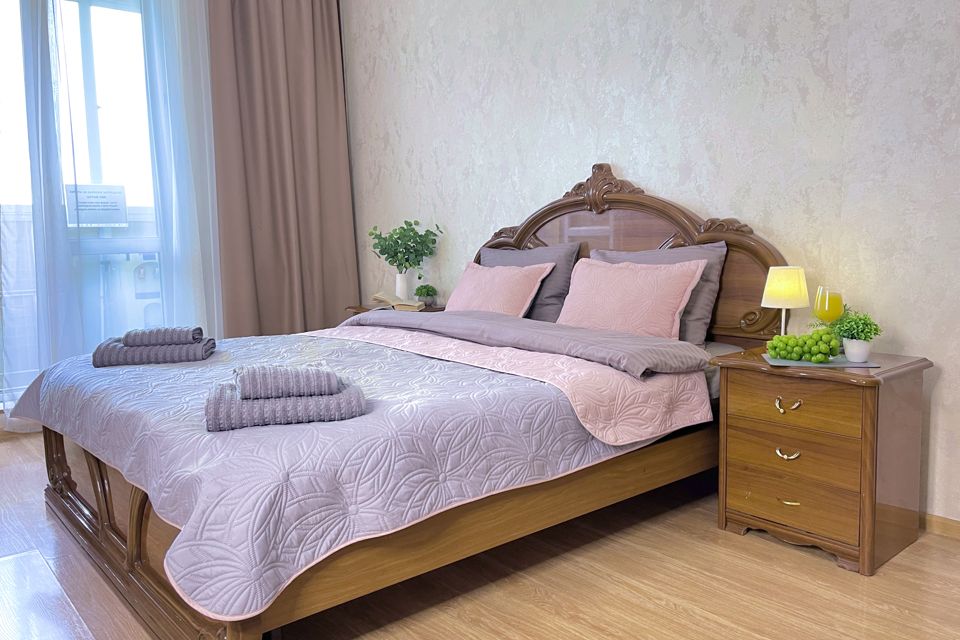 Двухкомнатная квартира с просторными комнатами для 6 гостей 