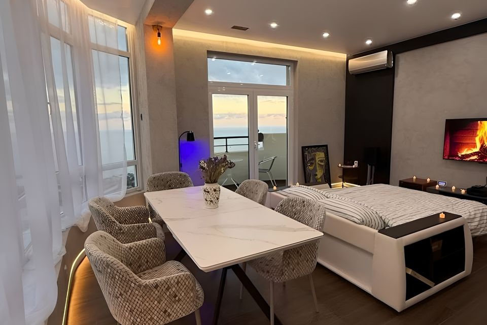 Дизайнерская квартира с потрясающем видом на море и горы