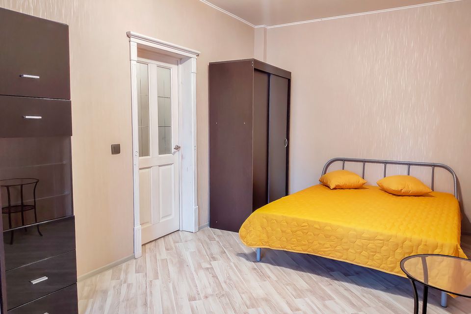 1,5к квартира у м. Удельная и центра Алмазова