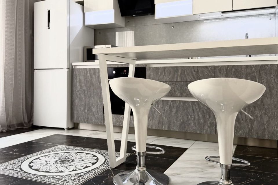 Уютная однокомнатная квартира с панорамным балконом 