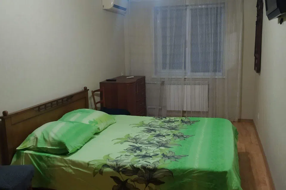 Двухкомнатная квартира  у  моря. В Ейске