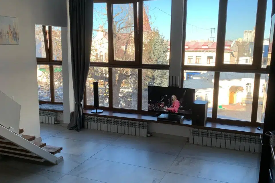 Шикарная квартира с видом на собор Петра и Павла
