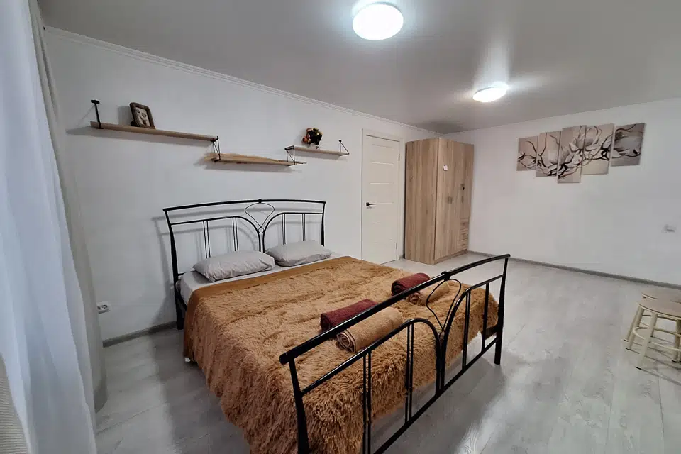 Двухкомнатный White Room от Rooms Apartments