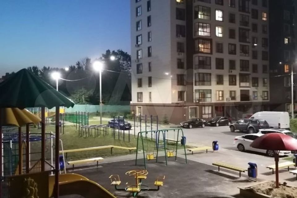 Уютная евро двушка, хорошие хозяева квартиры..