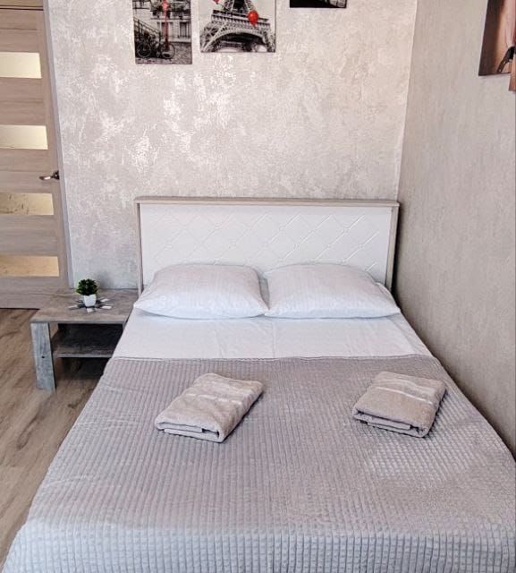 Апартаменты 2-комнатные рядом с ЖД вокзалом. 