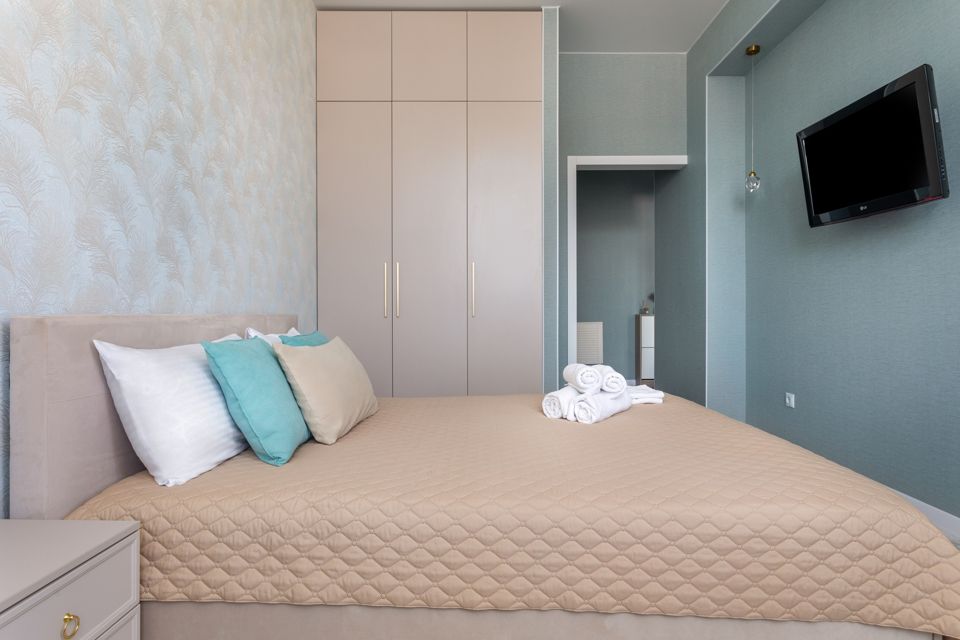 Arrow of love apartments - стильная современная квартира