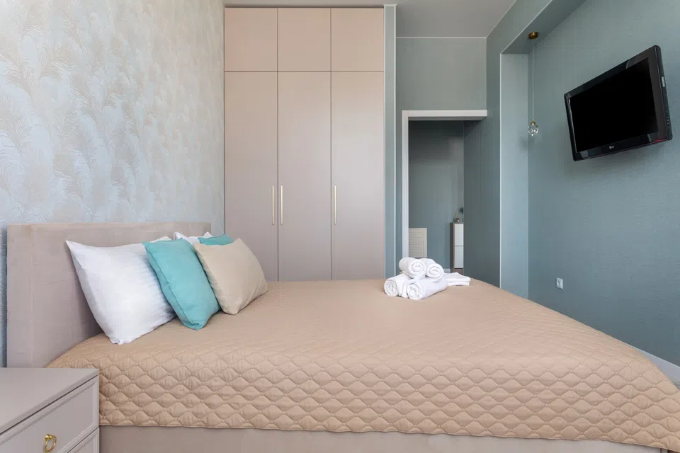 Arrow of love apartments - стильная современная квартира